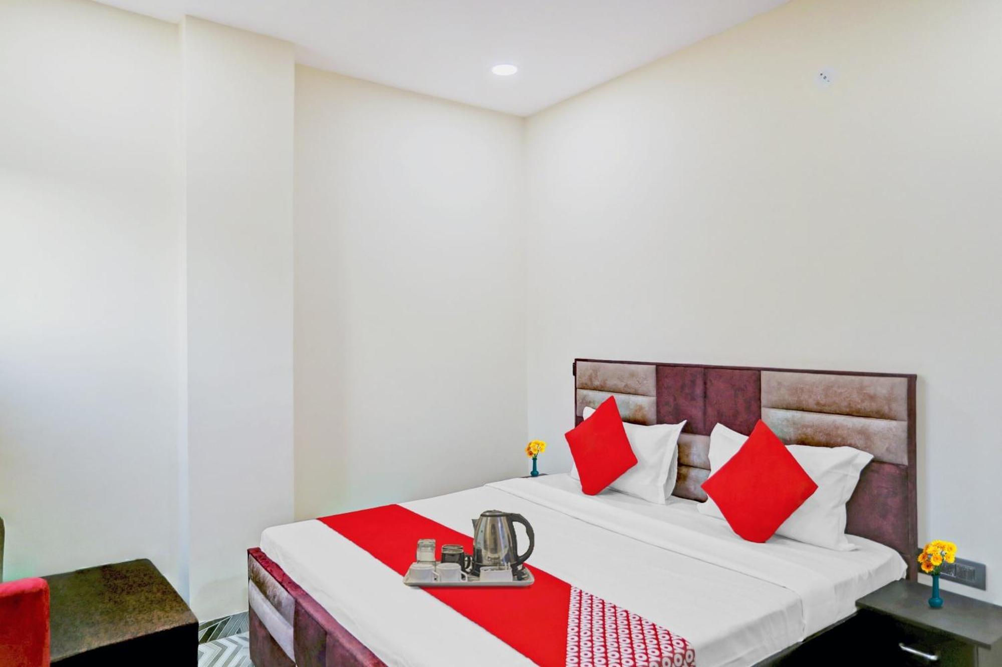 Hotel O Royal Lotus Stay Near Ip Extension Metro Station New Delhi Ngoại thất bức ảnh